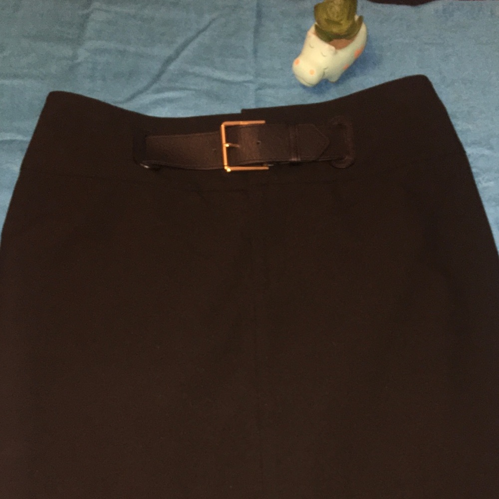 L. Ralph Lauren black pencil skirt w belt size 4